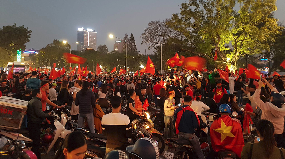 Người dân Thủ đô ăn mừng chiến thắng lịch sử của đội tuyển U23 Việt Nam